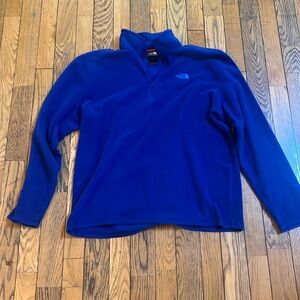 Men’s size large fleece north face pull over